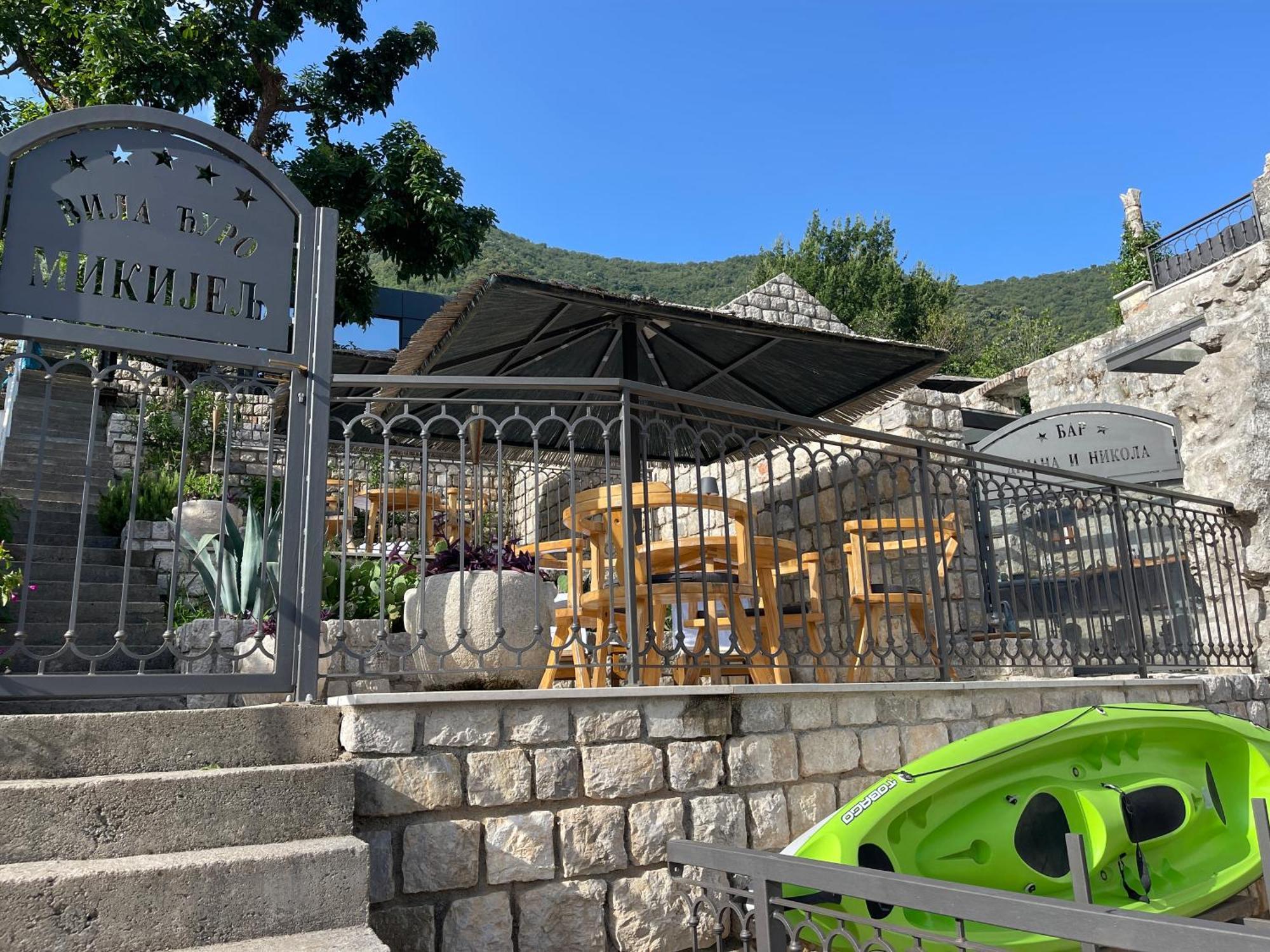 Vila Djuro Mikijelj Donji Stoliv Exterior foto